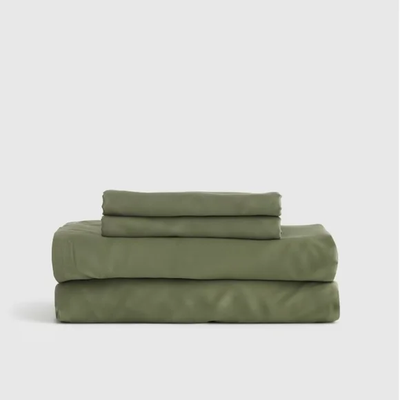 Quince Bamboo Sheet Set Olive Green Queen Size NWT Cooling Soft - Picture 2 of 6